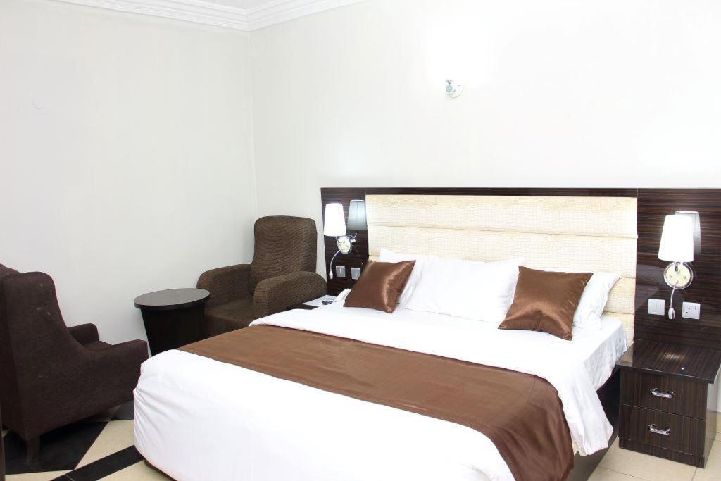 E-Suites Hotel, Abuja Eksteriør billede